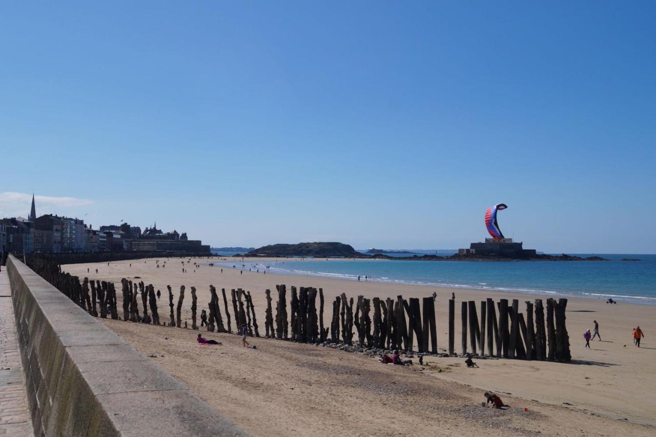 Le Surcouf, Intra Muros Saint-Malo Exterior photo